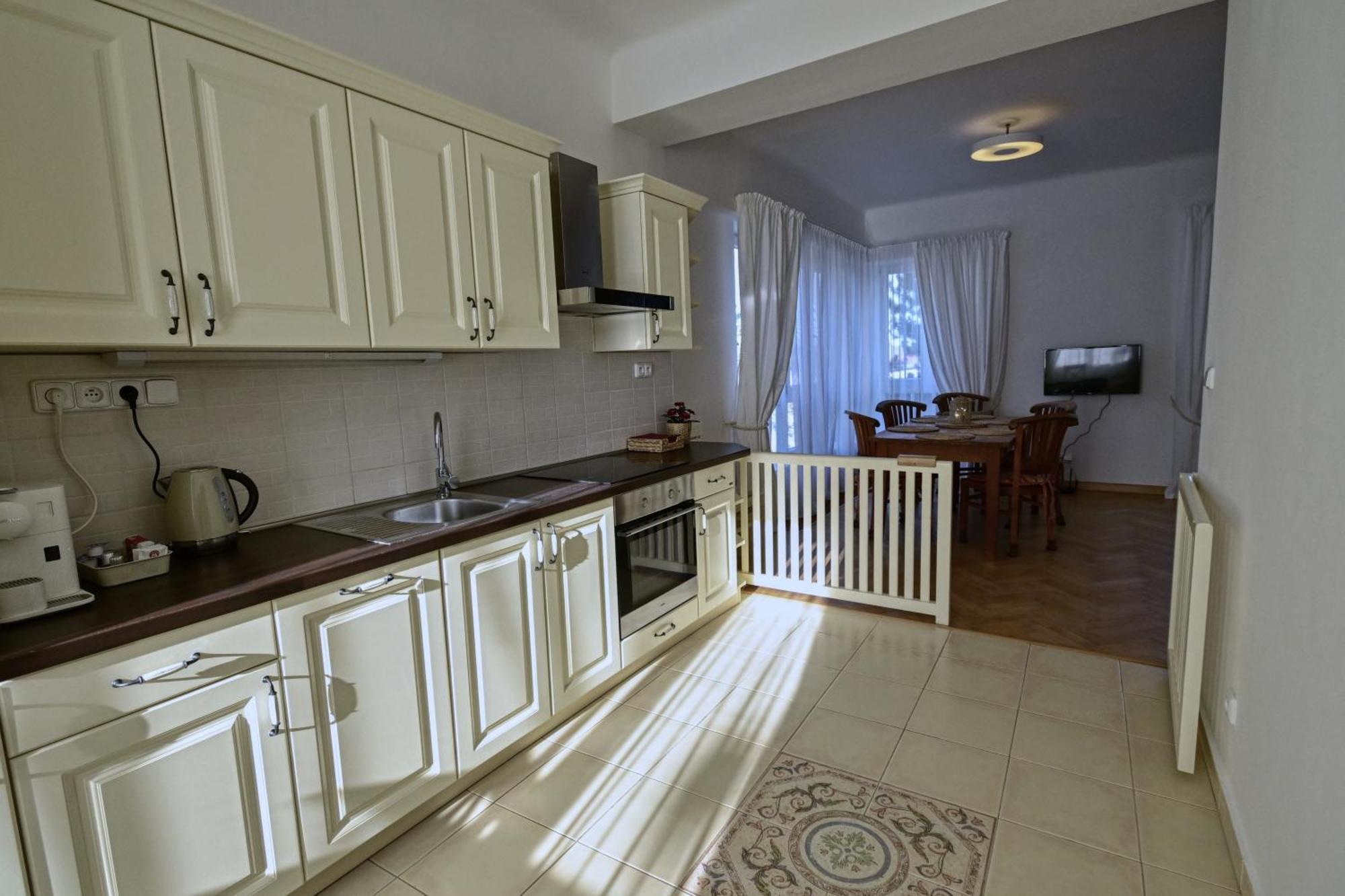 Veleslavin Villa Praga